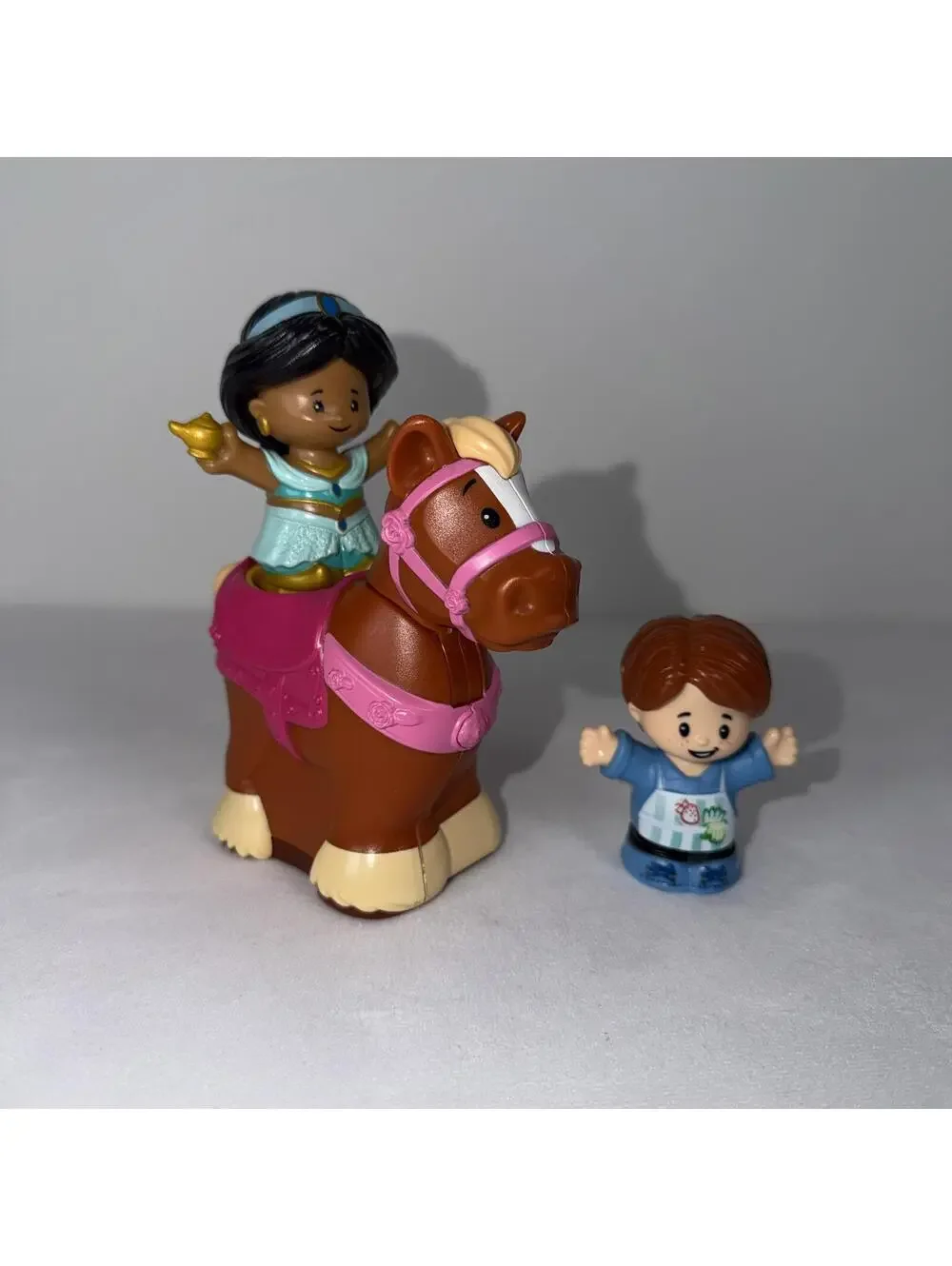 Fisher Price Little People Bundle - Jasmine, Horse, Pizza Boy - Picture 2 of 6